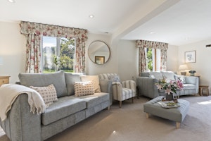 The Surrey Hideaway image 10