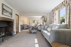 The Surrey Hideaway image 8