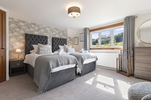 The Surrey Hideaway image 7