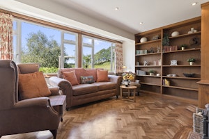 The Surrey Hideaway image 4