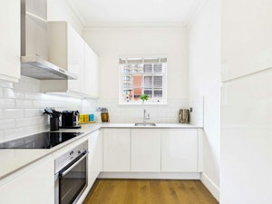 Bloomsbury Silk image 13