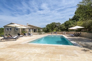 Summer Luberon image 10