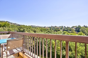 La Riviera image 5