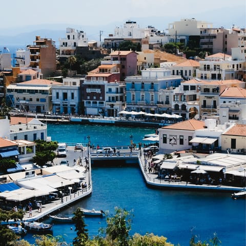 Stay in Amoudara, just outside the lively town of Agios Nikolaos