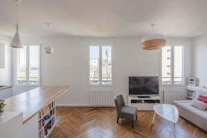 The Paris Pair image 1