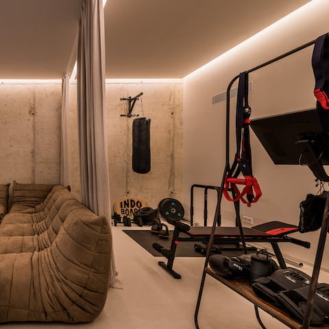Keep your energy high in the home gym