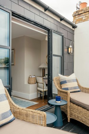Townhouse Charm image 12