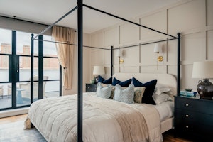 Townhouse Charm image 8