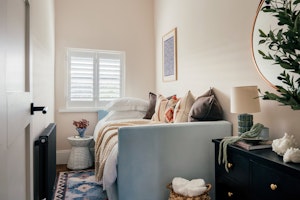 Townhouse Charm image 5