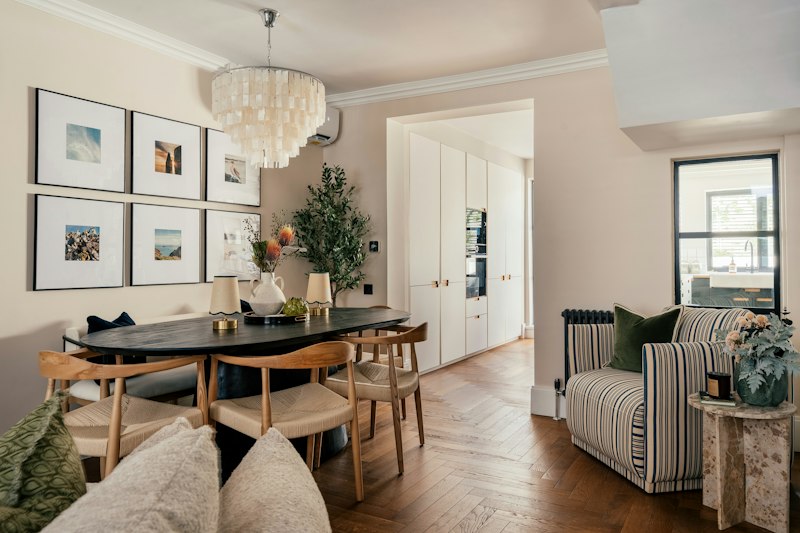Townhouse Charm main image