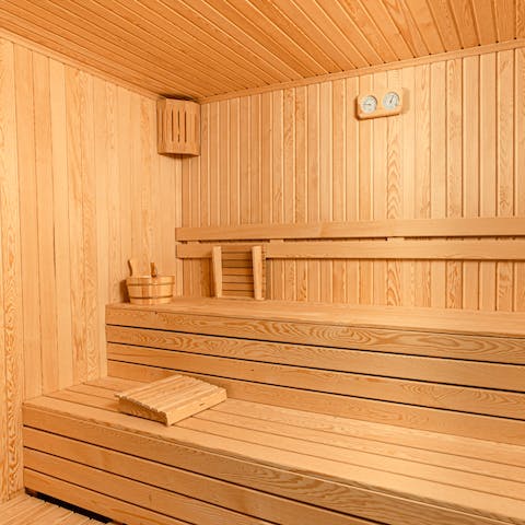 Detox in the cosy sauna