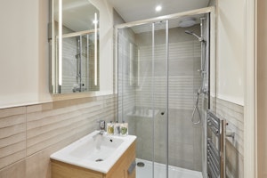 Whitby Retreat image 9