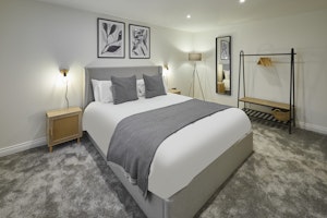 Whitby Retreat image 8