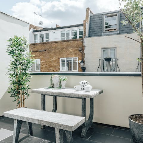 Enjoy a cup of tea or home-cooked alfresco meal out on the private balcony