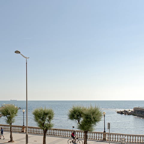 Guests loved the incredible sea and city views from this apartment.