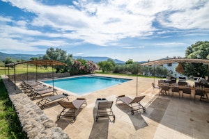 Luberon Mountain Retreat image 4