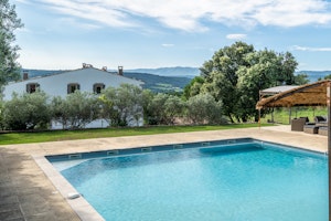 Luberon Mountain Retreat image 2