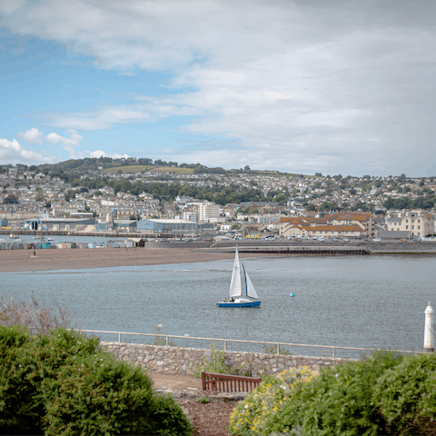 Take a trip into Torquay's coastal town centre, just a ten–minute stroll away