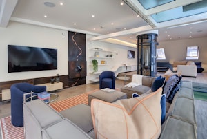 South Kensington High Life image 8