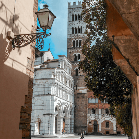 Spend the day in sunny Lucca, only a short drive away