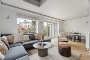 Hampstead Halcyon image 14