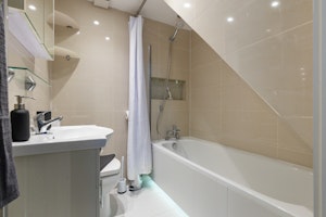 Hampstead Halcyon image 7