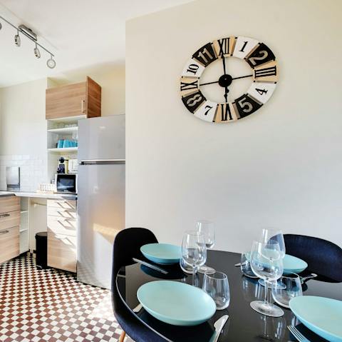Rustle up a crêpe or two in the neat kitchenette
