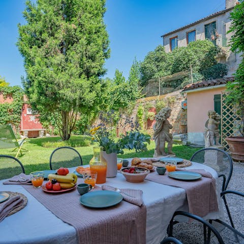 Enjoy an alfresco breakfast in the peaceful garden