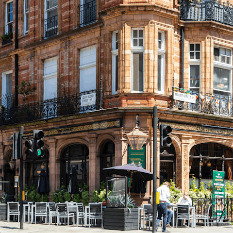 Stay in Mayfair and have fine eateries on your doorstep or browse the chic boutiques of Bond Street, a ten-minute walk away