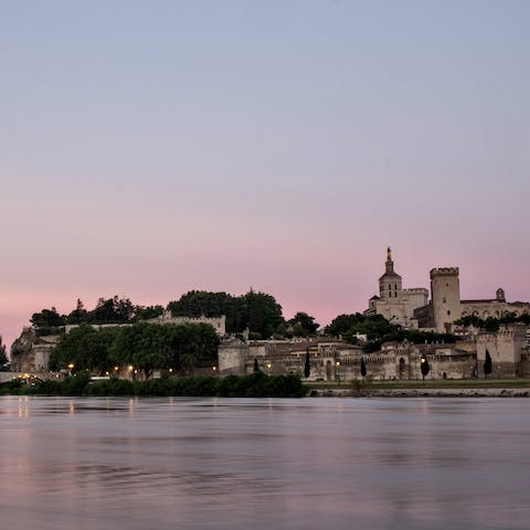 Discover the best that this Unesco world heritage site offers, including the massive Palais des Papes, just a five-minute walk away