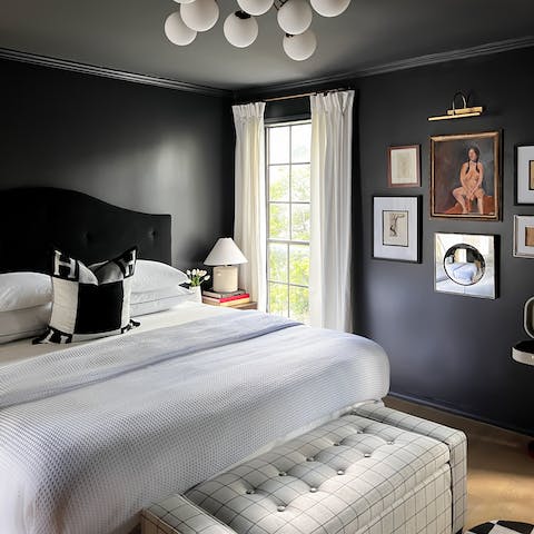 Wake up in the beautifully curated bedrooms feeling rested and ready for another day of Dallas sightseeing