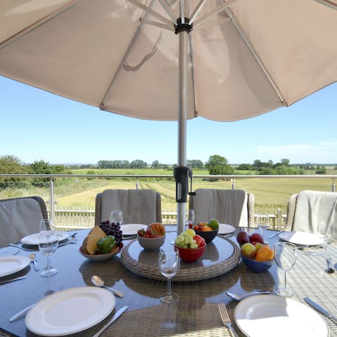 Enjoy an alfresco meal on the terrace – your host can arrange a private chef