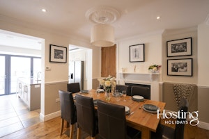 Blossom House image 4