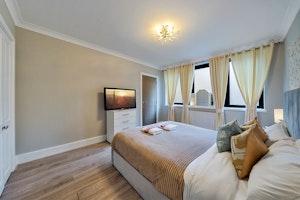The Wapping image 9