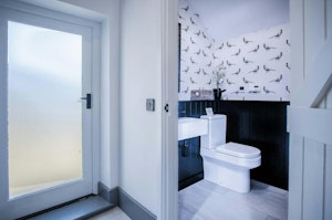 West Wales Hideaway image 8