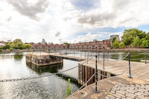 Thames Vista image 11