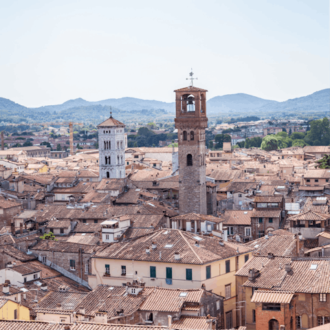 Discover the many charms of Lucca's historic centre