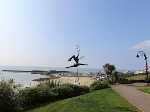 Seaside Crown image 9