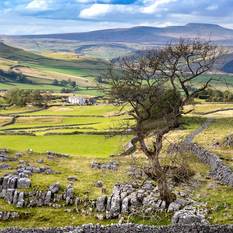 Stay in Skipton, just a fifteen-minute drive from the Yorkshire Dales National Park