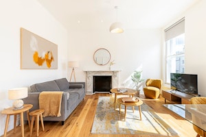 Chelsea Elegance image 1