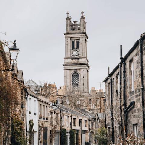 Wander around the pretty streets of Edinburgh's Old Town
