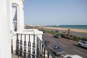 Blue Sky, Blue Sea image 3