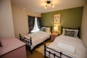 Dorset Cream Tea image 11