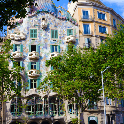 Stroll for fifteen minutes and you'll find Casa Batllo on Passeig de Gràcia