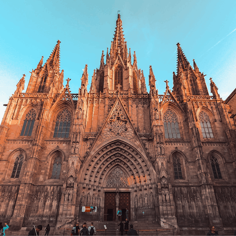 Marvel at the architecture of the Gothic Quarter, a twenty-seven-minute walk away