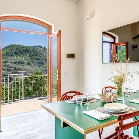 Enjoy some spaghetti alla Nerano at the dining table