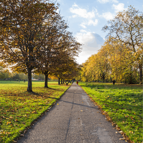 Enjoy a morning stroll through Hyde Park's picturesque gardens, reached in fifteen minutes by foot