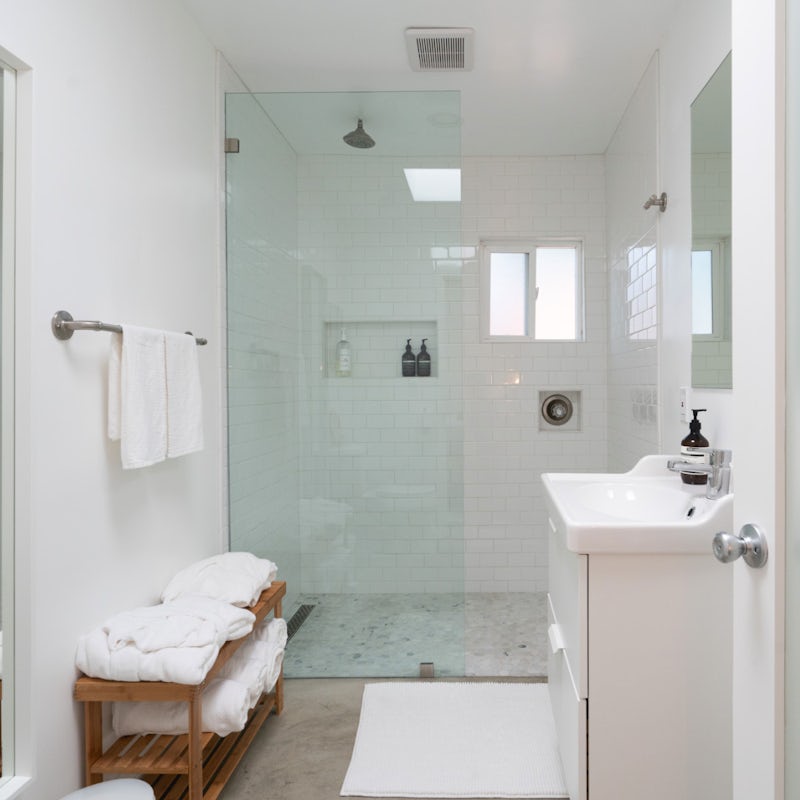 Pamper yourself in the beautiful and bright bathroom