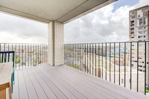Walworth Skyline image 11