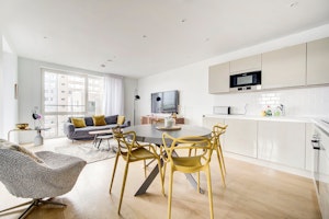 Walworth Skyline image 3